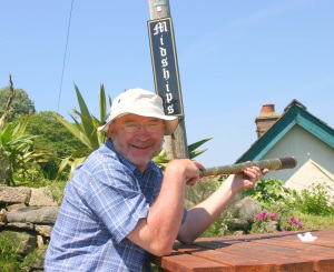 The Carpenter scope in use at 'The Ship' Inn, Midships at Porthleven in 2006